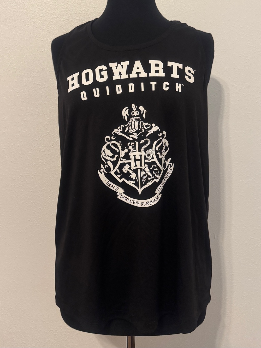 Harry Potter Hogwarts Quidditch Racerback Tank Top XL BoxLunch Black